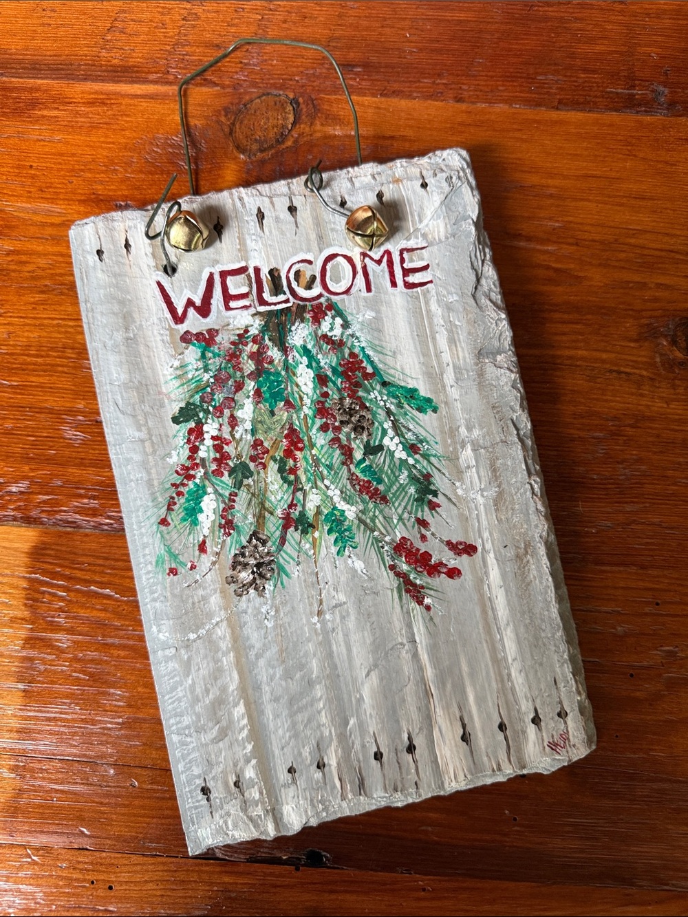 ❄️ Hand Painted Slate Welcome Pine & Berry Holiday Wall Plaque